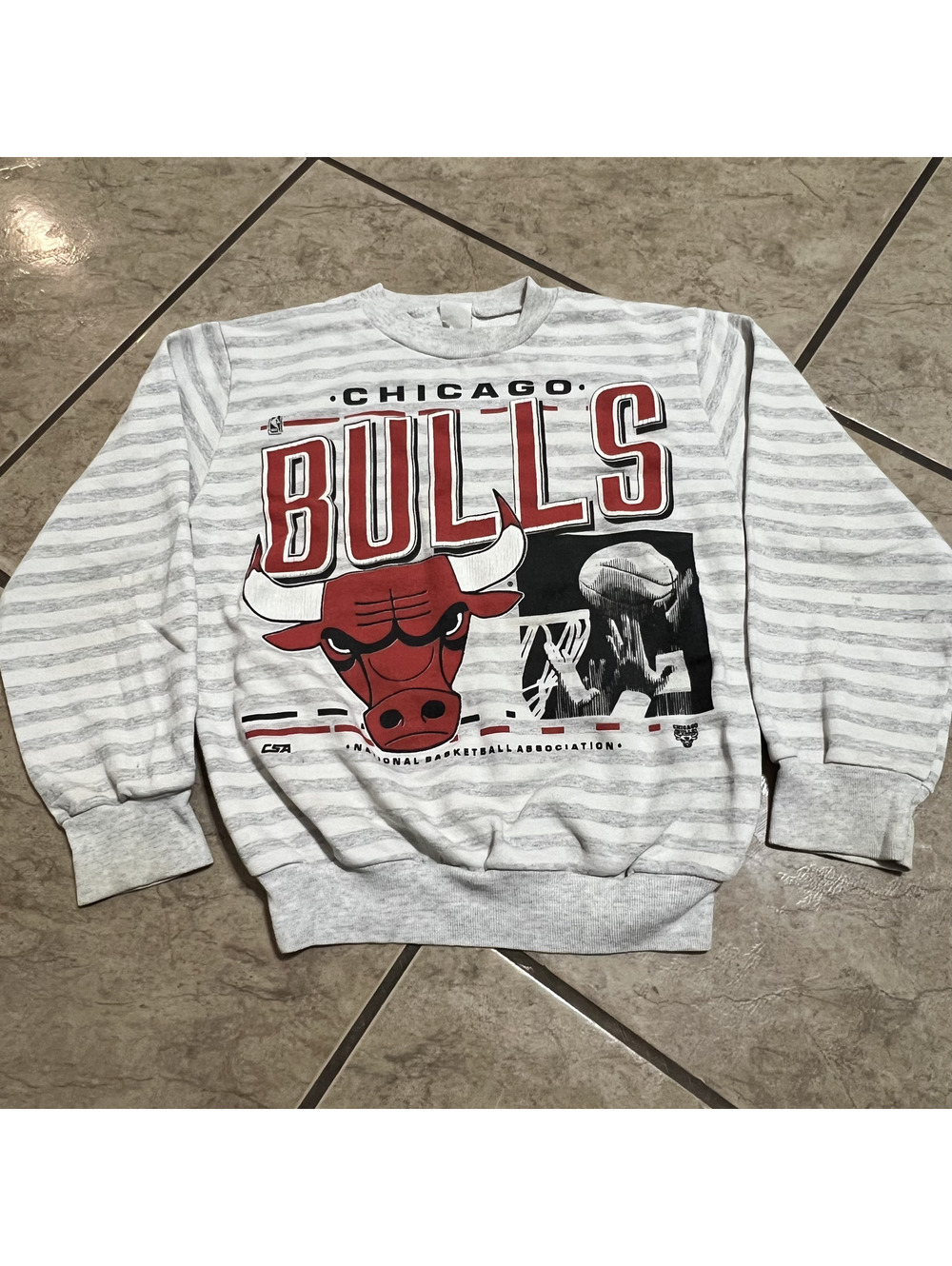 Vintage NBA Chicago Bulls Youth Basketball Striped Crewneck Sweater 90s 19x16